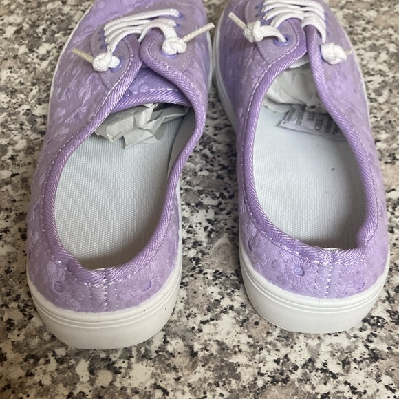 Studio 1886 Canvas Sneakers Lavender + Flower Design Slip Ons BRAND NEW size 8 - Picture 5 of 16